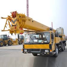 25 Ton Crane Service