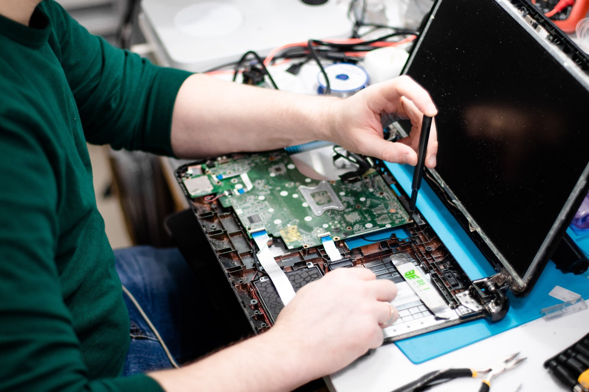 Motherboard & chip-level repair