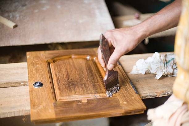 Wood coating & varnishing